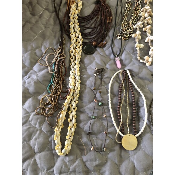 Vintage Boho ESTATE Lot Of 1970's & 80's Necklaces  RESALE 26 Pieces - Picture 5 of 10